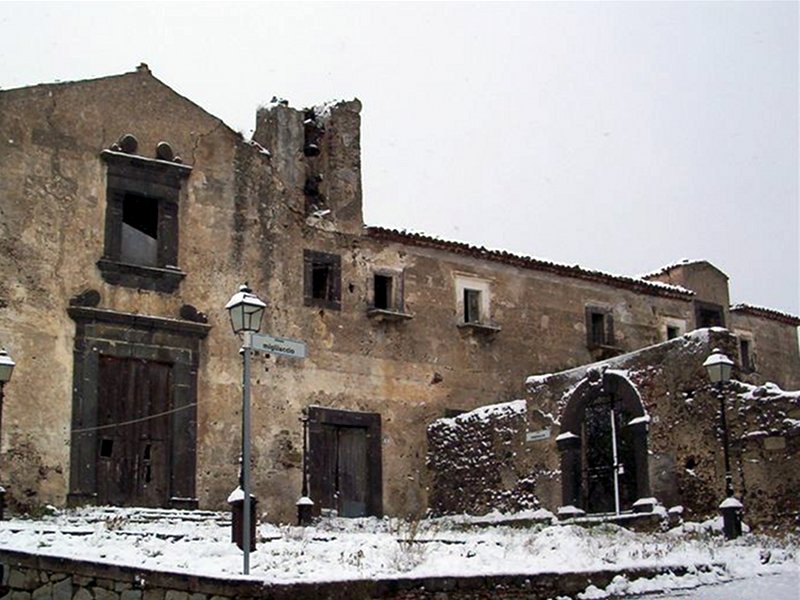 Malvagna, section of the monastery